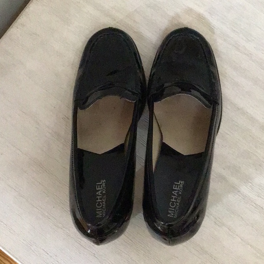 Michael Kors patent leather loafer heels - Picture 3 of 5